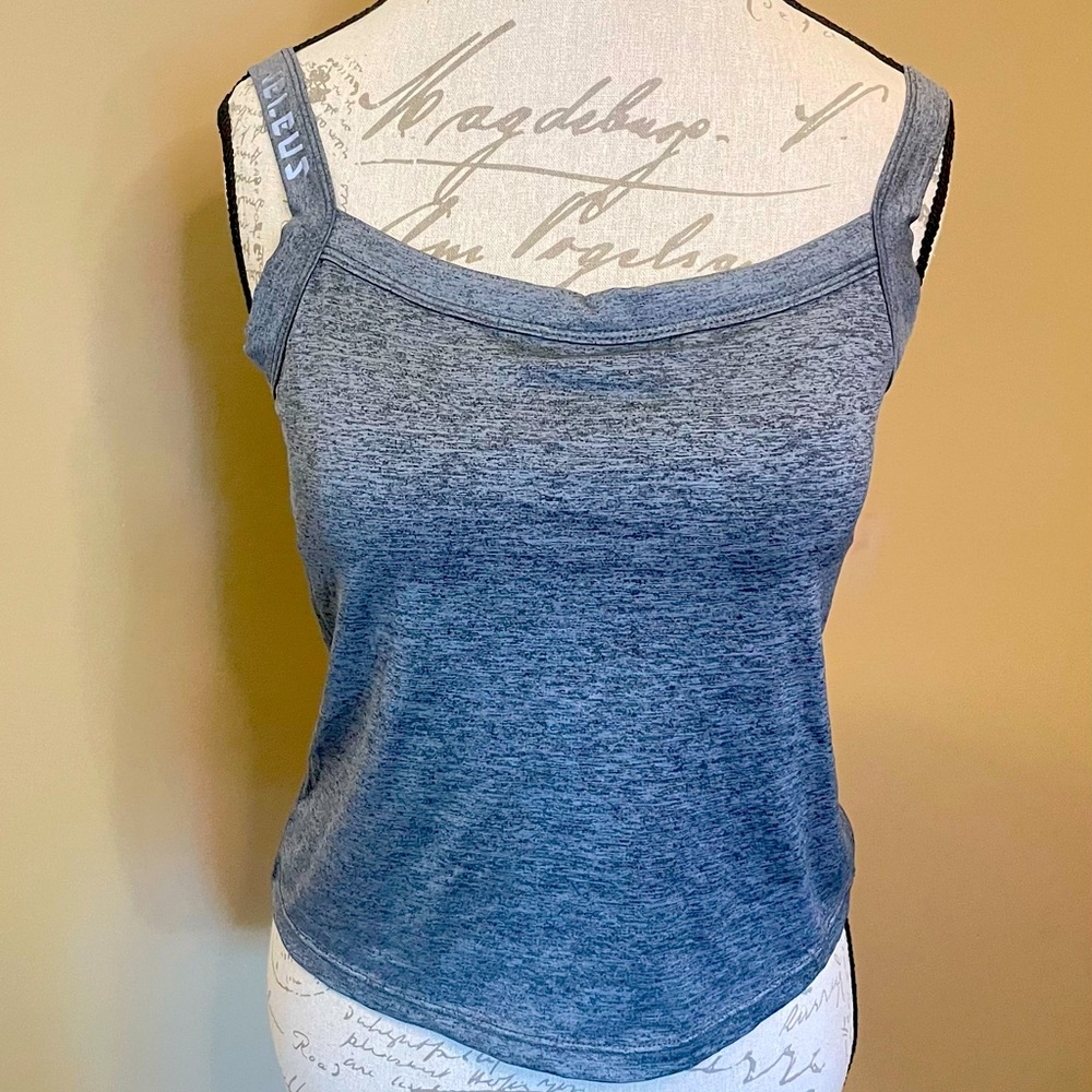 👟NELEUS COMPRESSION RUNNING SHIRT WITH BRA👟 BUNDLE OF 3 🎉